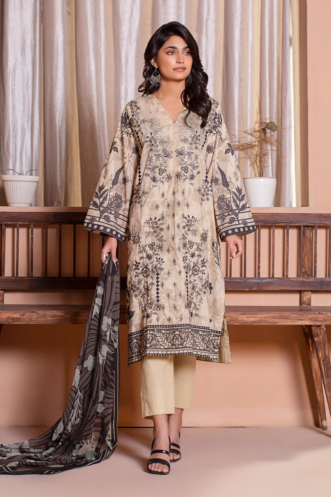 3 PIECE - PREMIUM EMBROIDERED LAWN - 9145