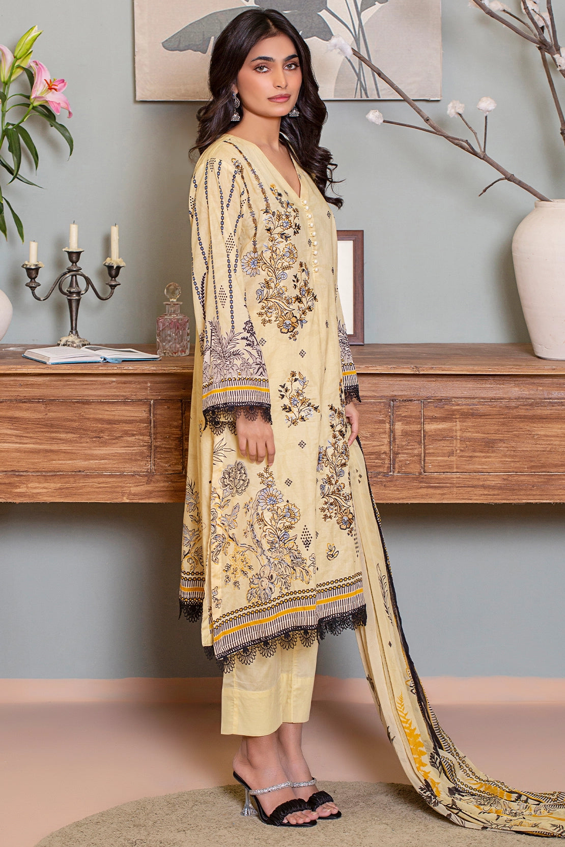3 PIECE - PREMIUM EMBROIDERED LAWN - 9147