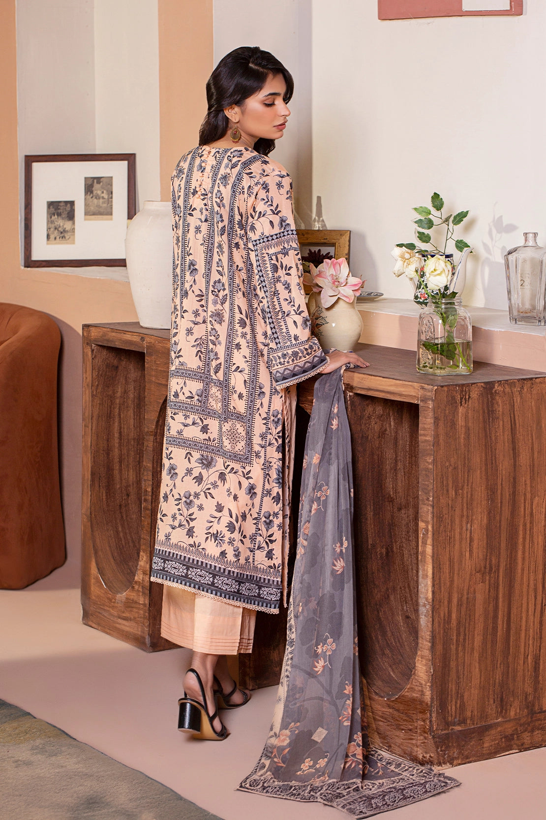 3 PIECE - PREMIUM EMBROIDERED LAWN - 9149