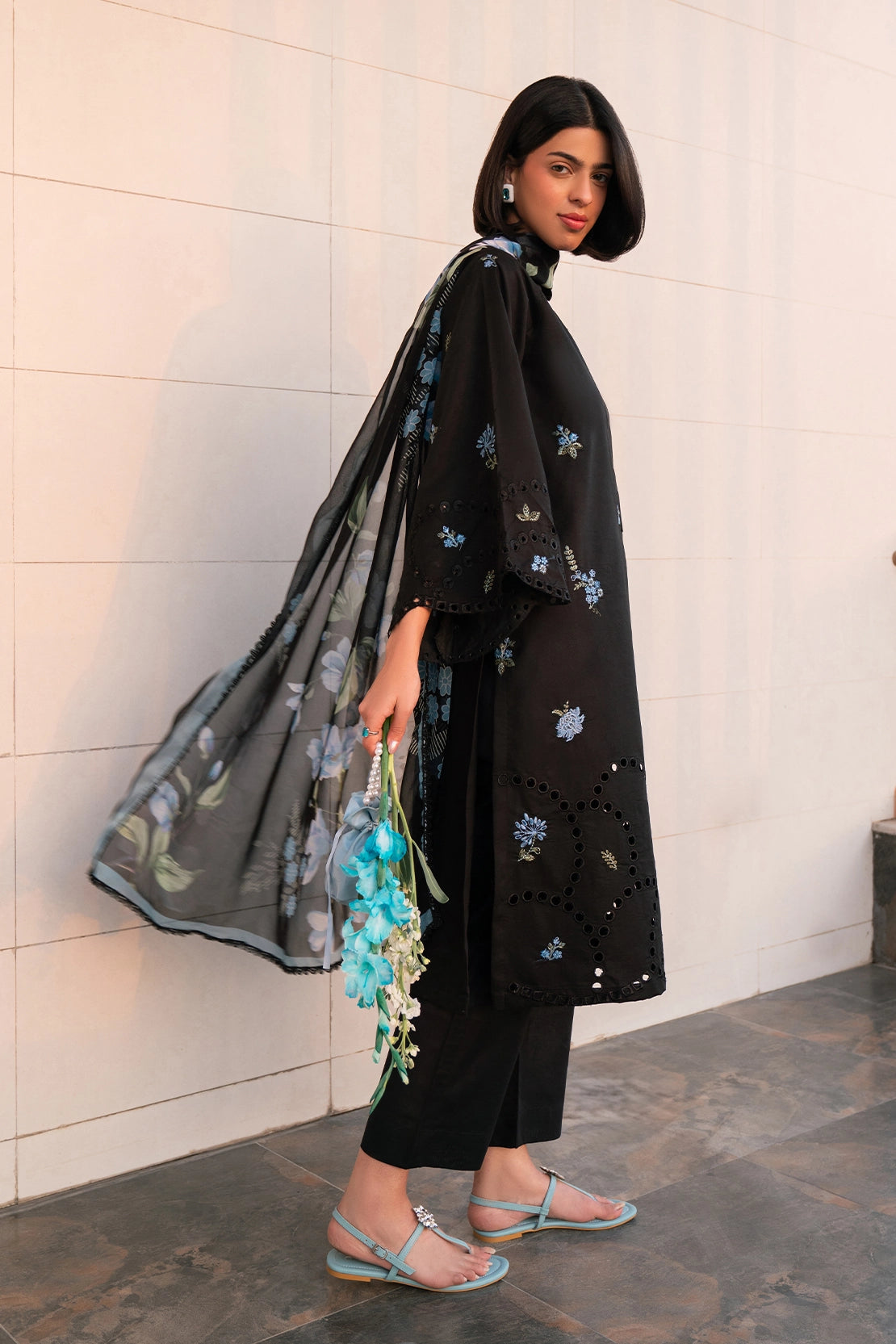 3 Piece - Premium Embroidered Lawn - 3768