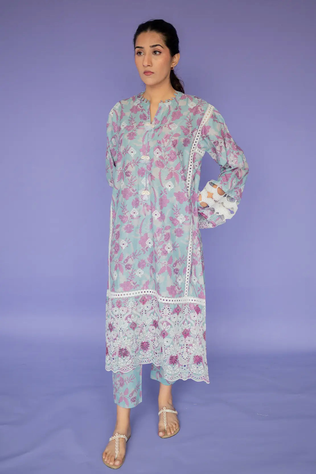 2 Piece Emerald Emb Lawn - 8603