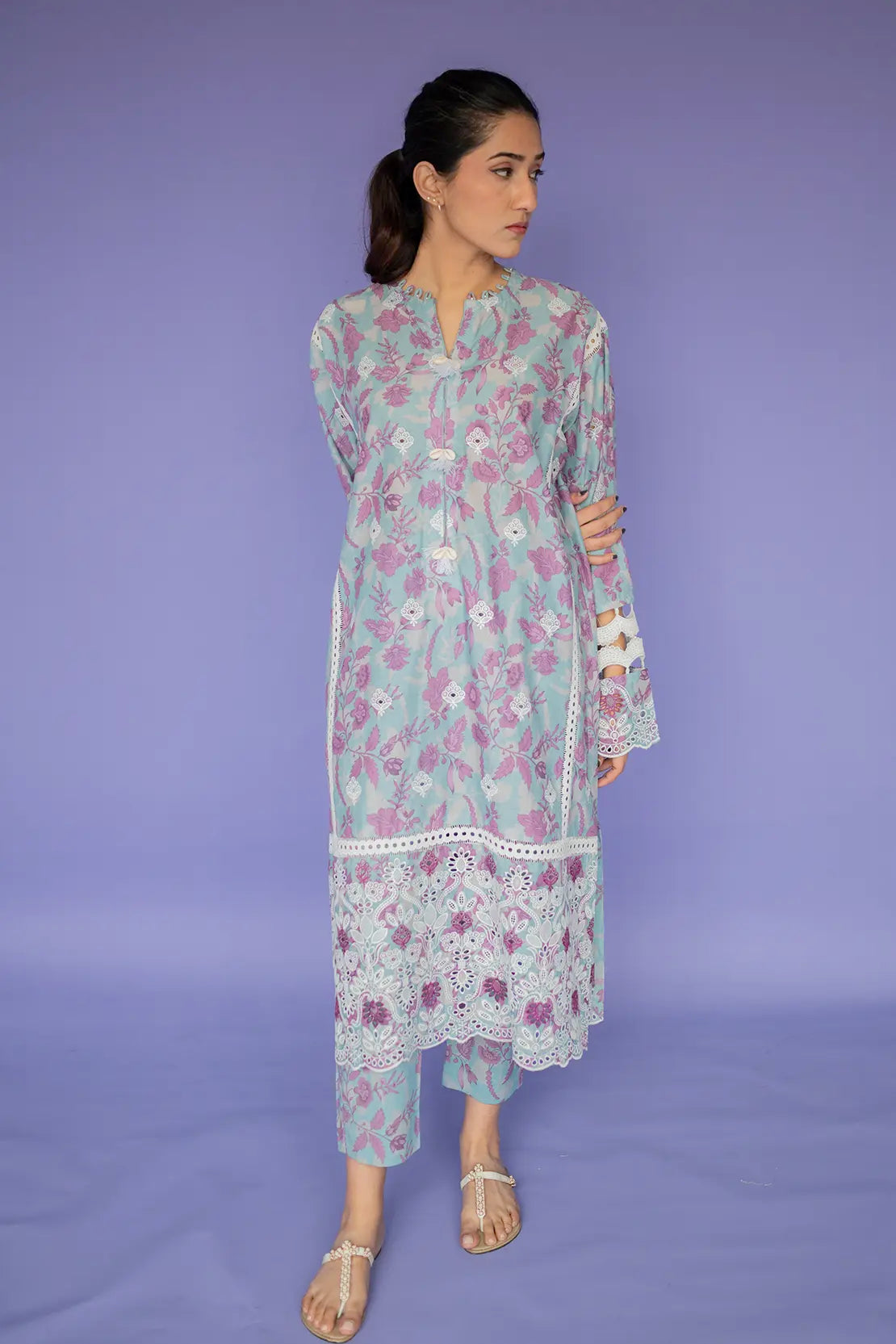 2 Piece Emerald Emb Lawn - 8603