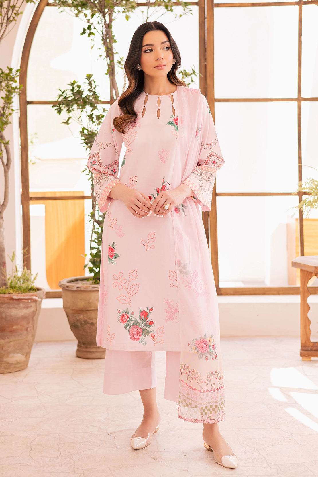 3 Piece - Premium Embroidered Lawn - 023