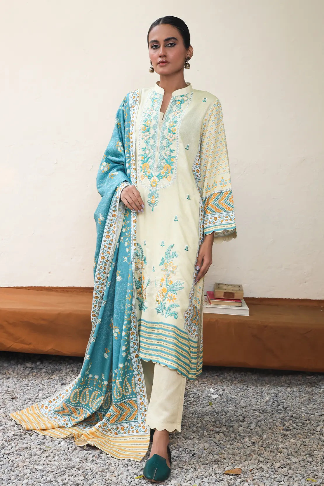 3 Piece – Premium Embroidered Karandi – 8206