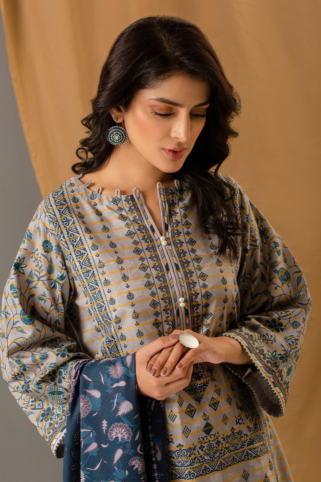 3 Piece – Premium Printed Khadar – 8348