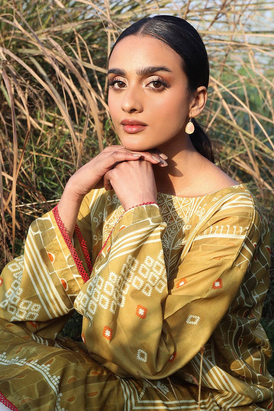 1 Piece - Digitally Printed Lawn - 8821