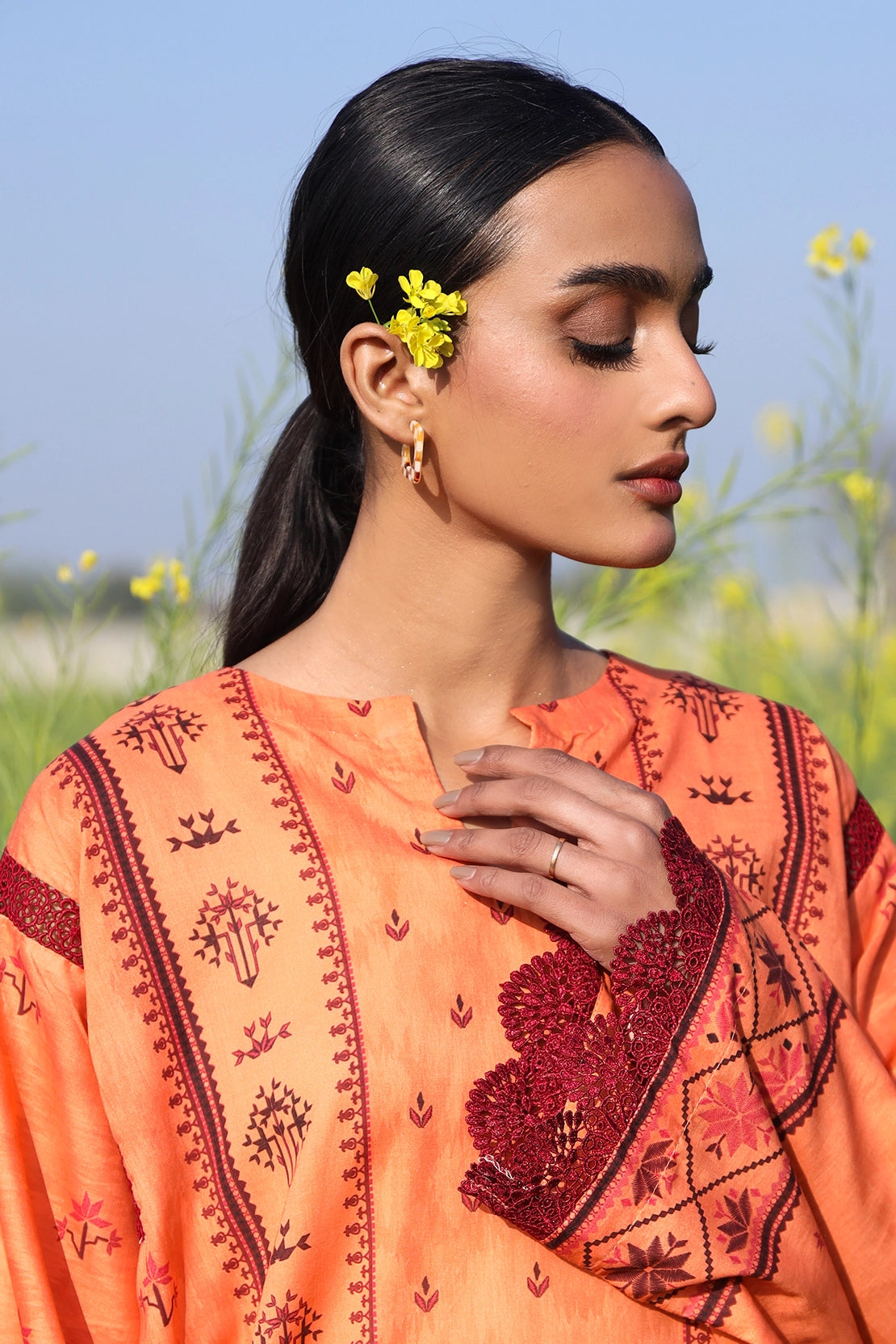 1 Piece - Digitally Printed Lawn - 8826