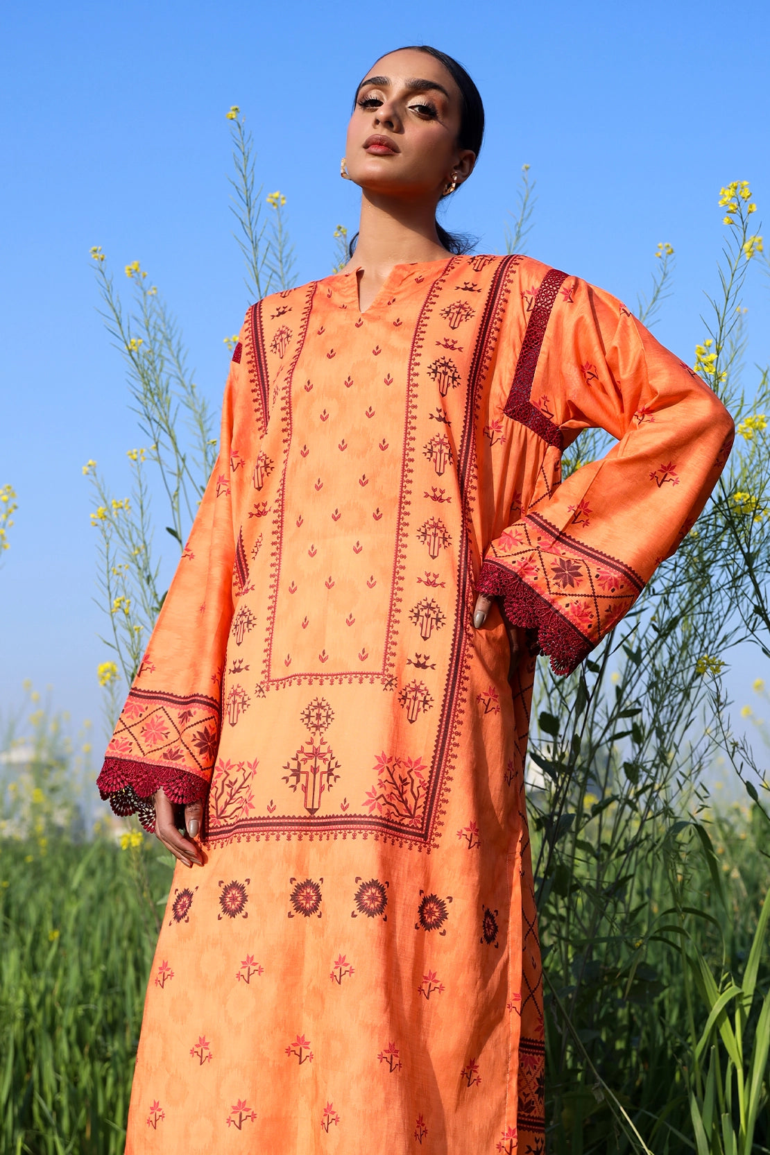 1 Piece - Digitally Printed Lawn - 8826