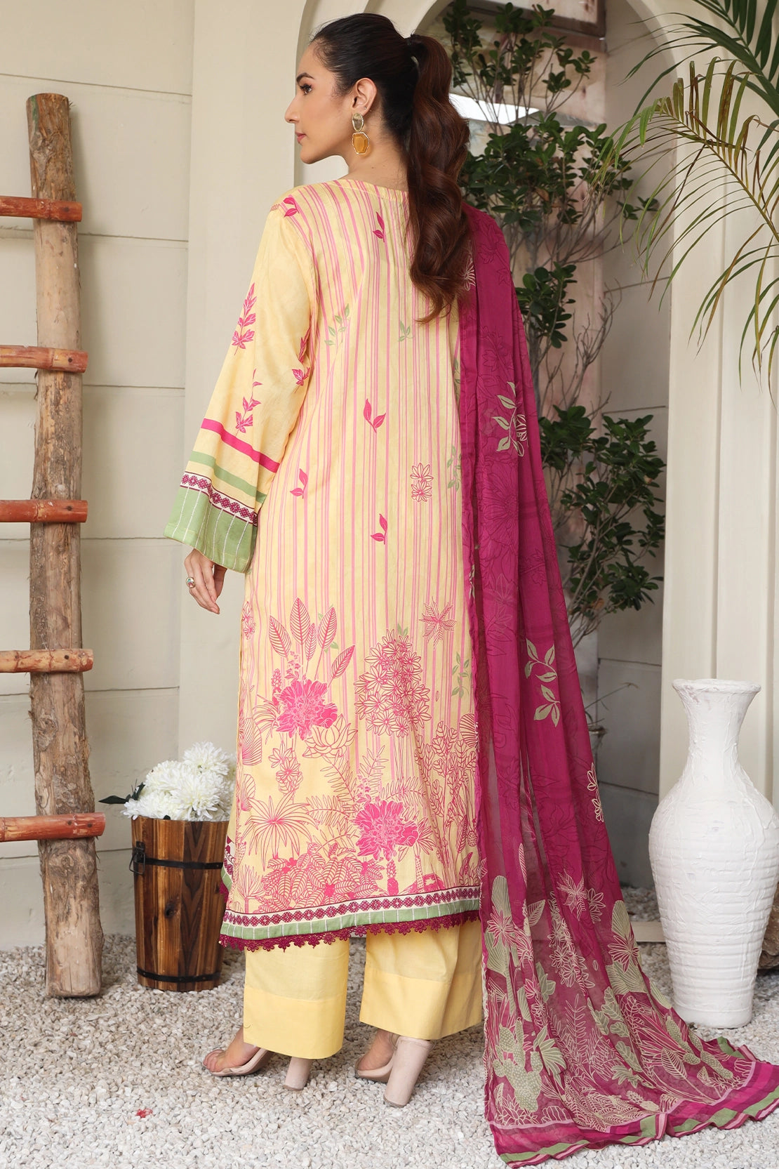 3 PIECE - PREMIUM EMBROIDERED LAWN - 9139