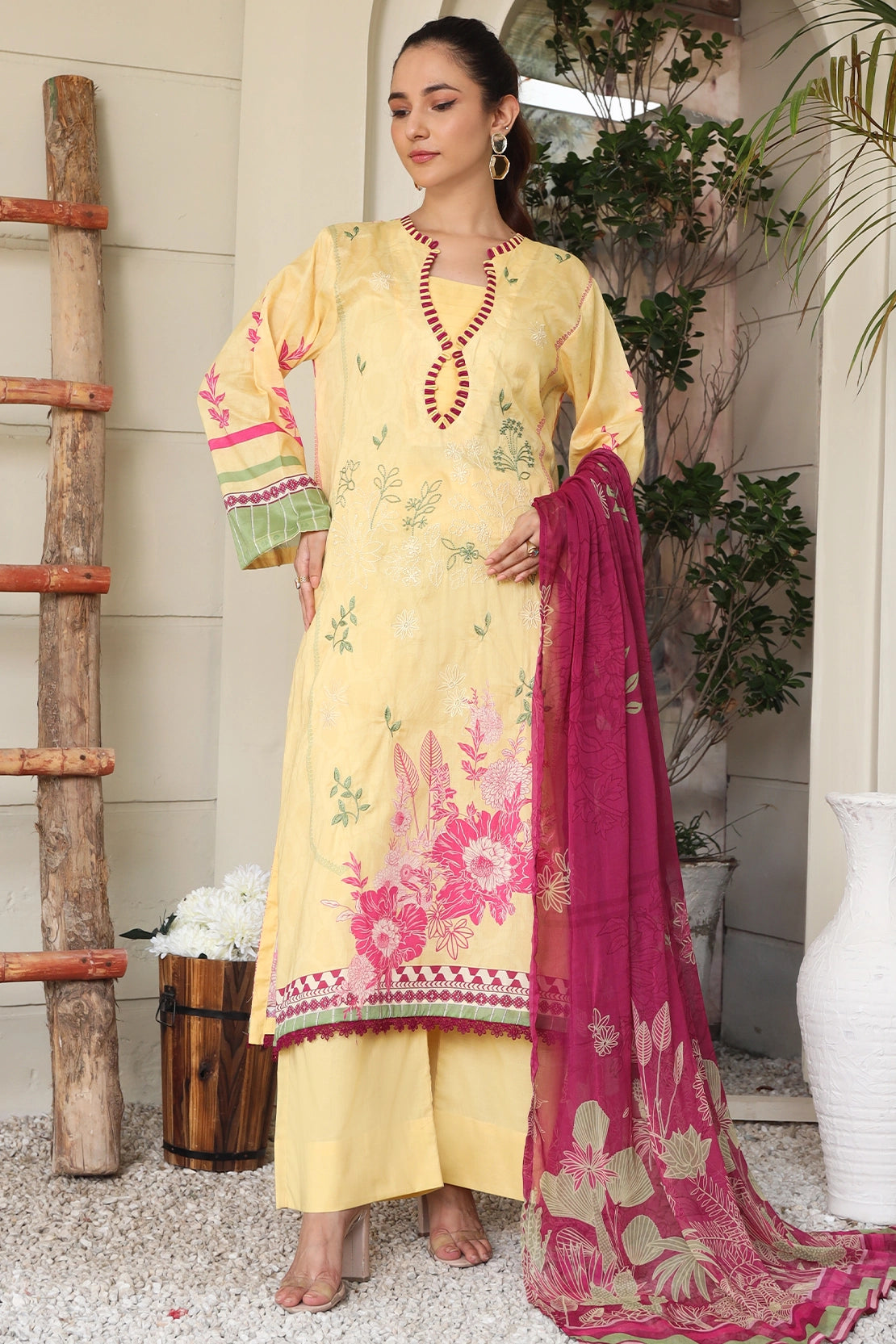 3 PIECE - PREMIUM EMBROIDERED LAWN - 9139