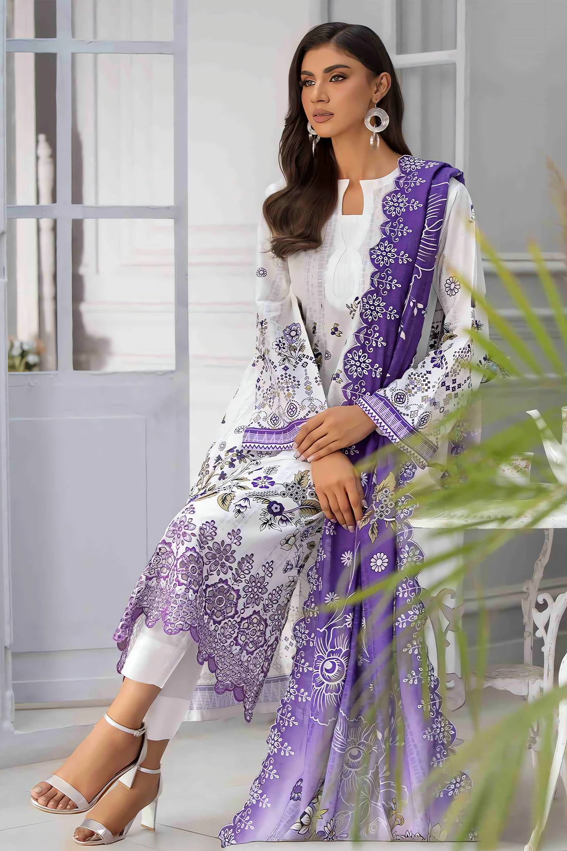 3 Piece - Embroidered Lawn - 9191