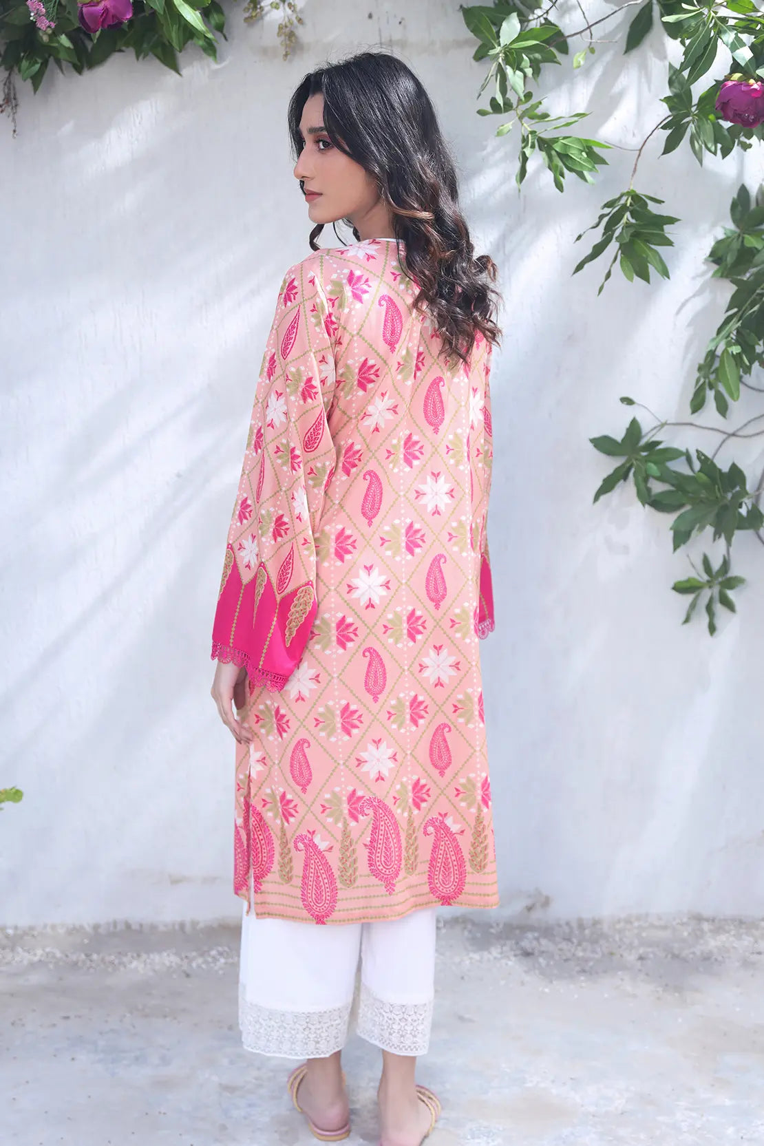 1 Piece - Digitally Printed Lawn - 8621