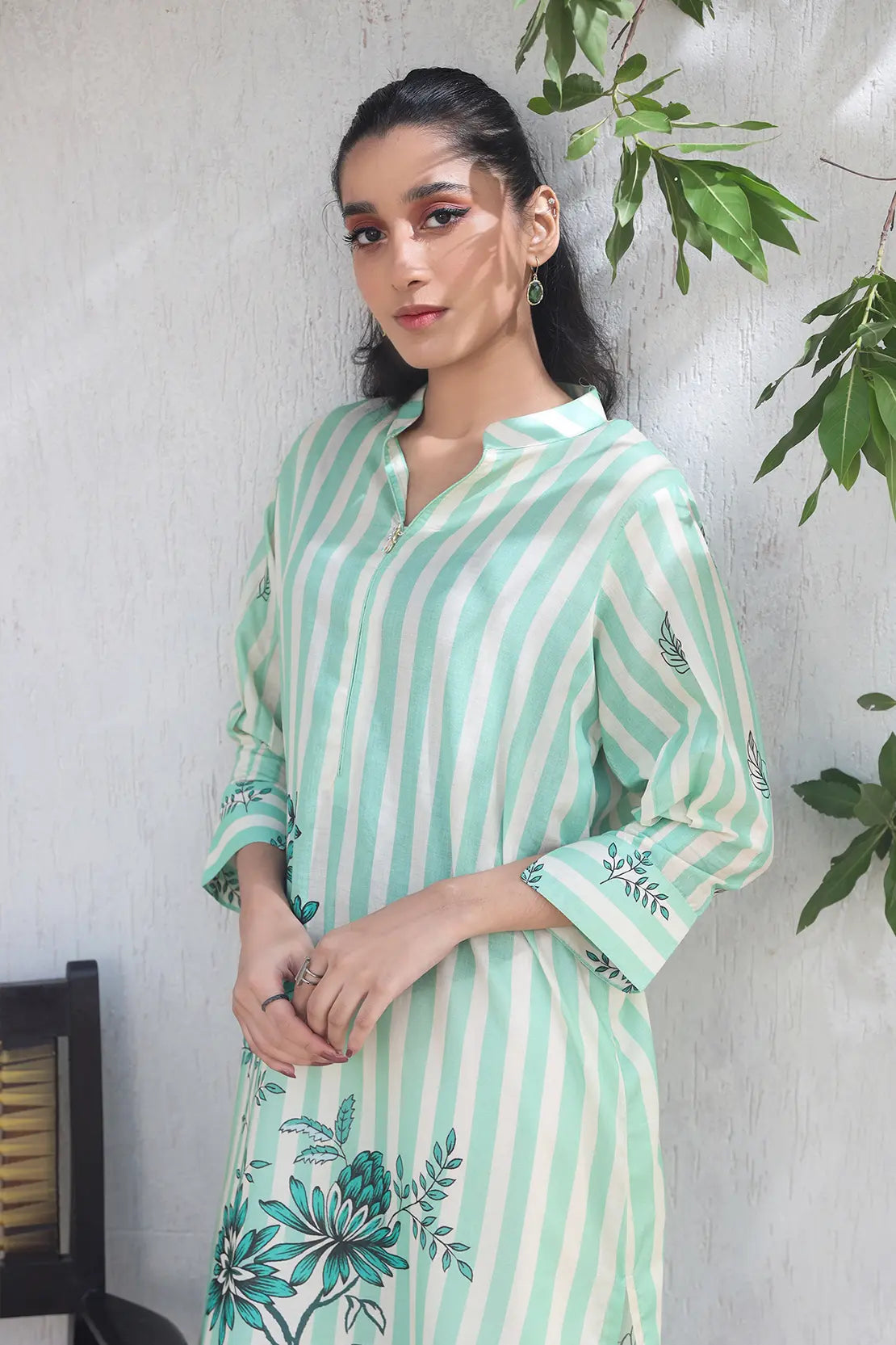 1 Piece - Digitally Printed Lawn - 8622