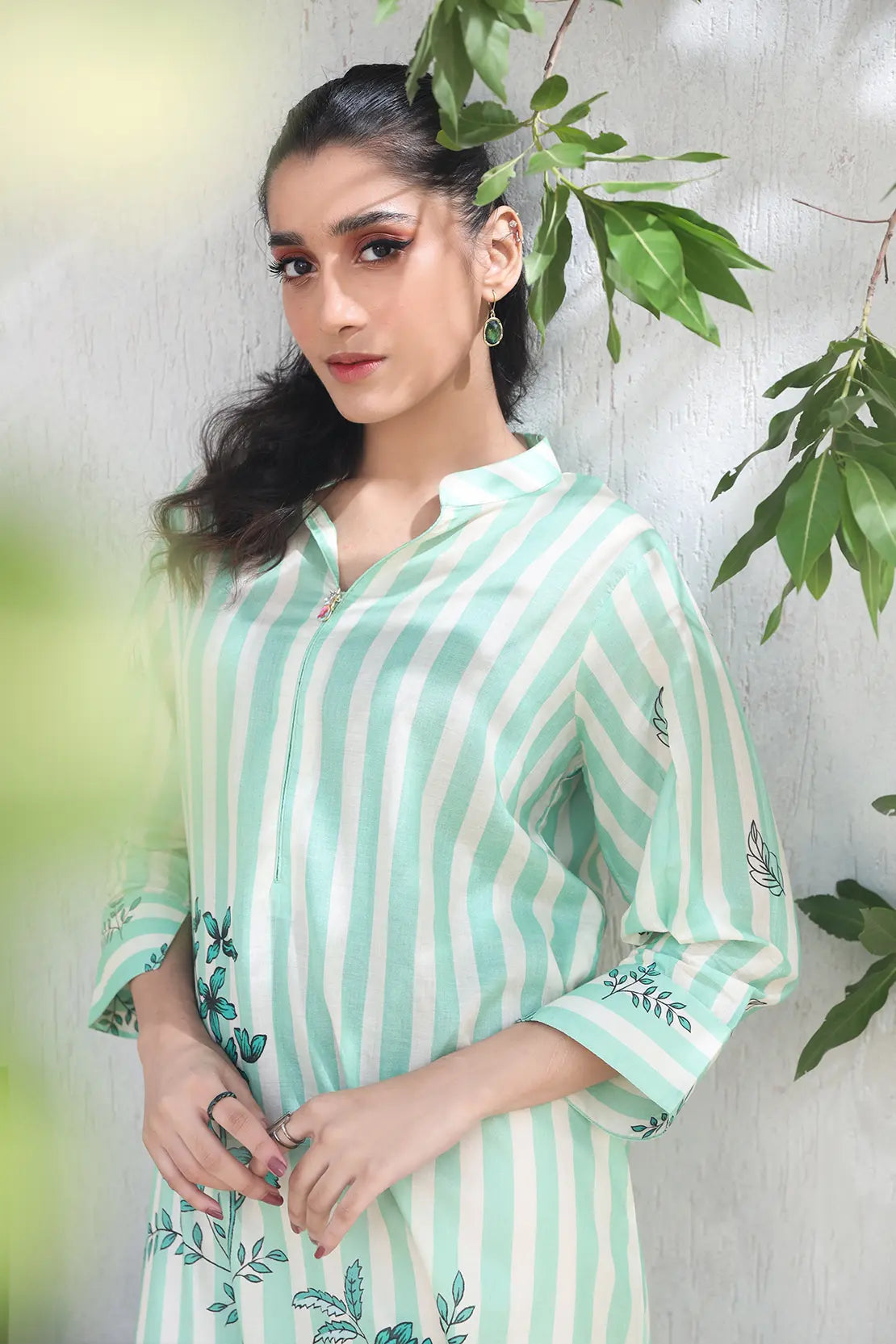 1 Piece - Digitally Printed Lawn - 8622