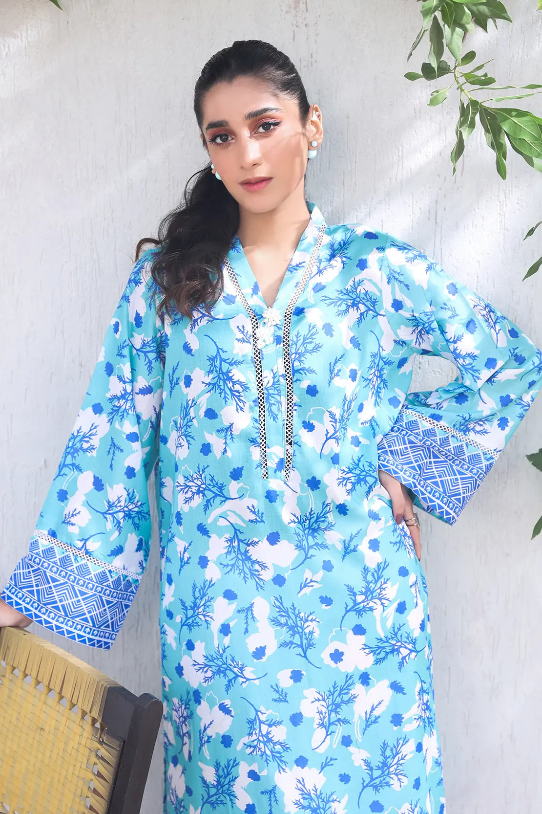 1 Piece - Digitally Printed Lawn - 8627