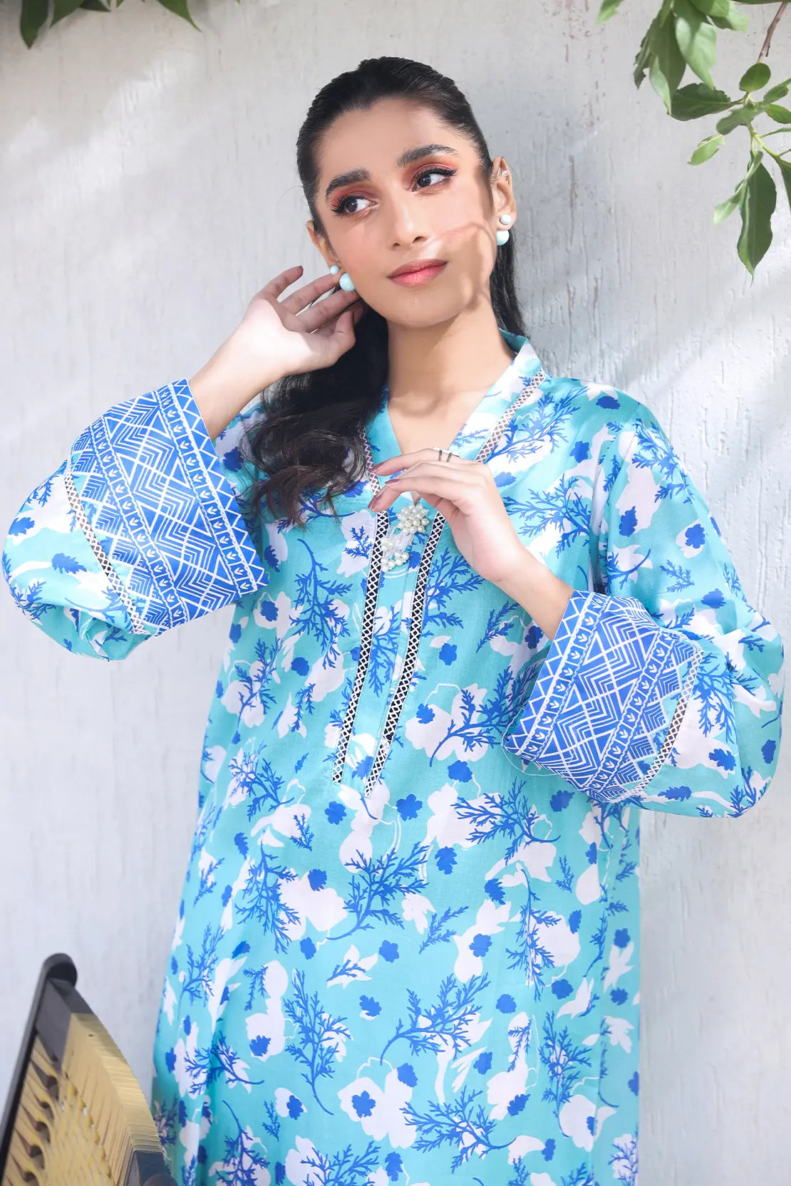 1 Piece - Digitally Printed Lawn - 8627