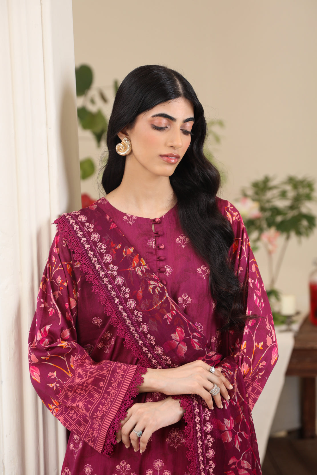 3 Piece - Premium Embroidered Lawn - 9129