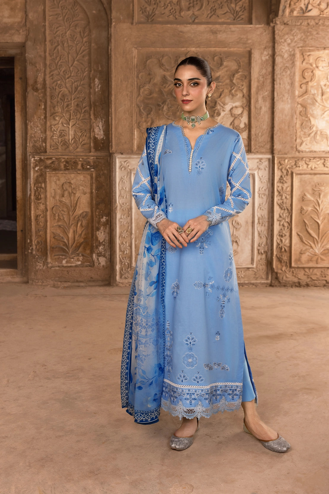 3 Piece - Premium Embroidered Luxury Lawn - 571