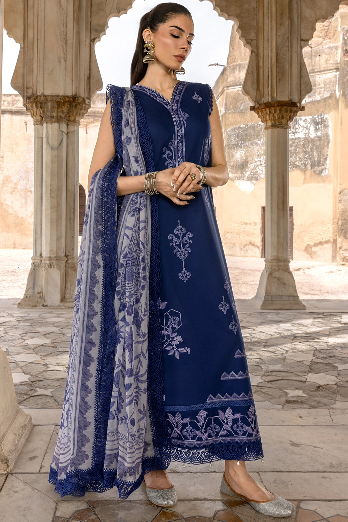 3 Piece - Premium Embroidered Luxury Lawn - 575