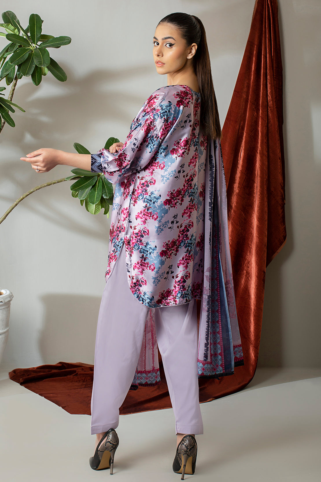 3 Piece – Digitally Printed Silk  – 8281