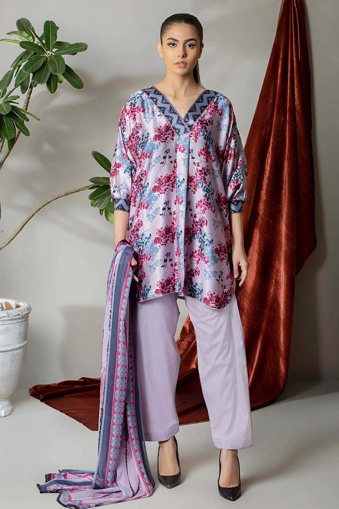3 Piece – Digitally Printed Silk  – 8281