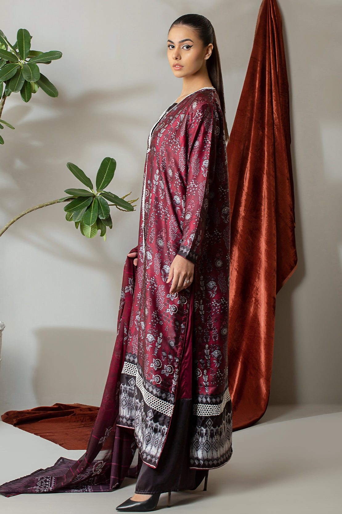 3 Piece – Digitally Printed Silk  – 8284