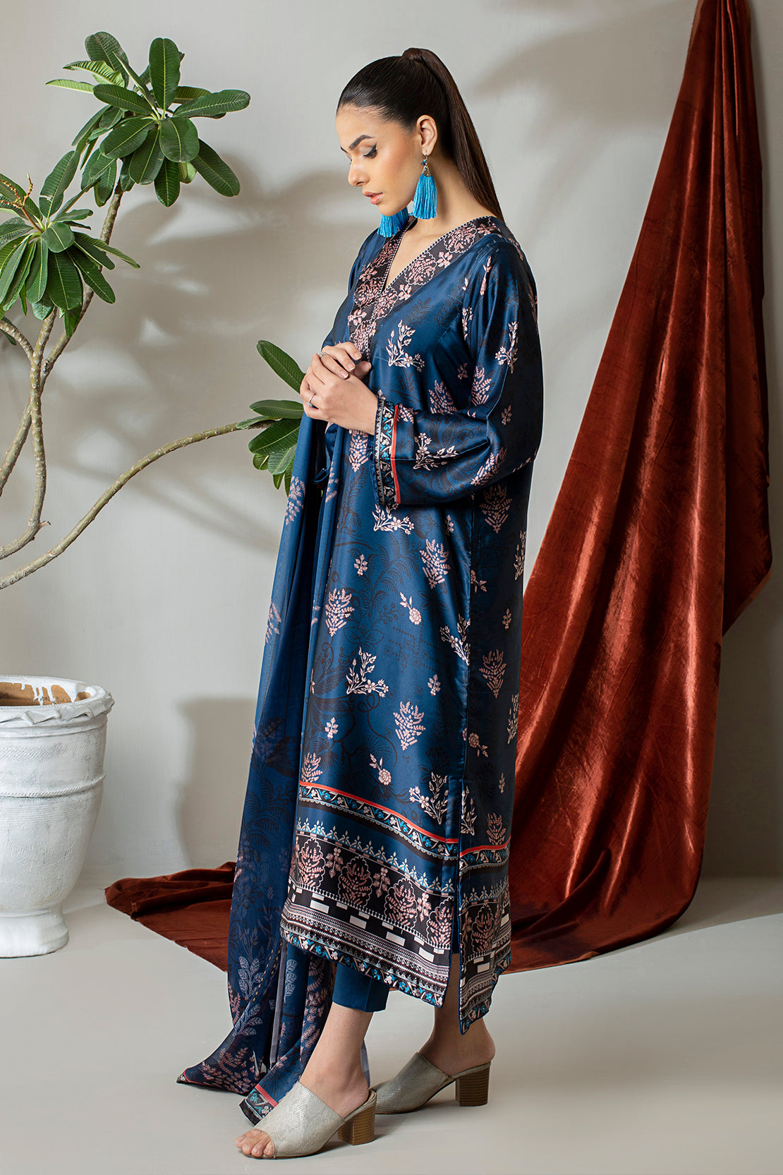 3 Piece – Digitally Printed Silk – 8287