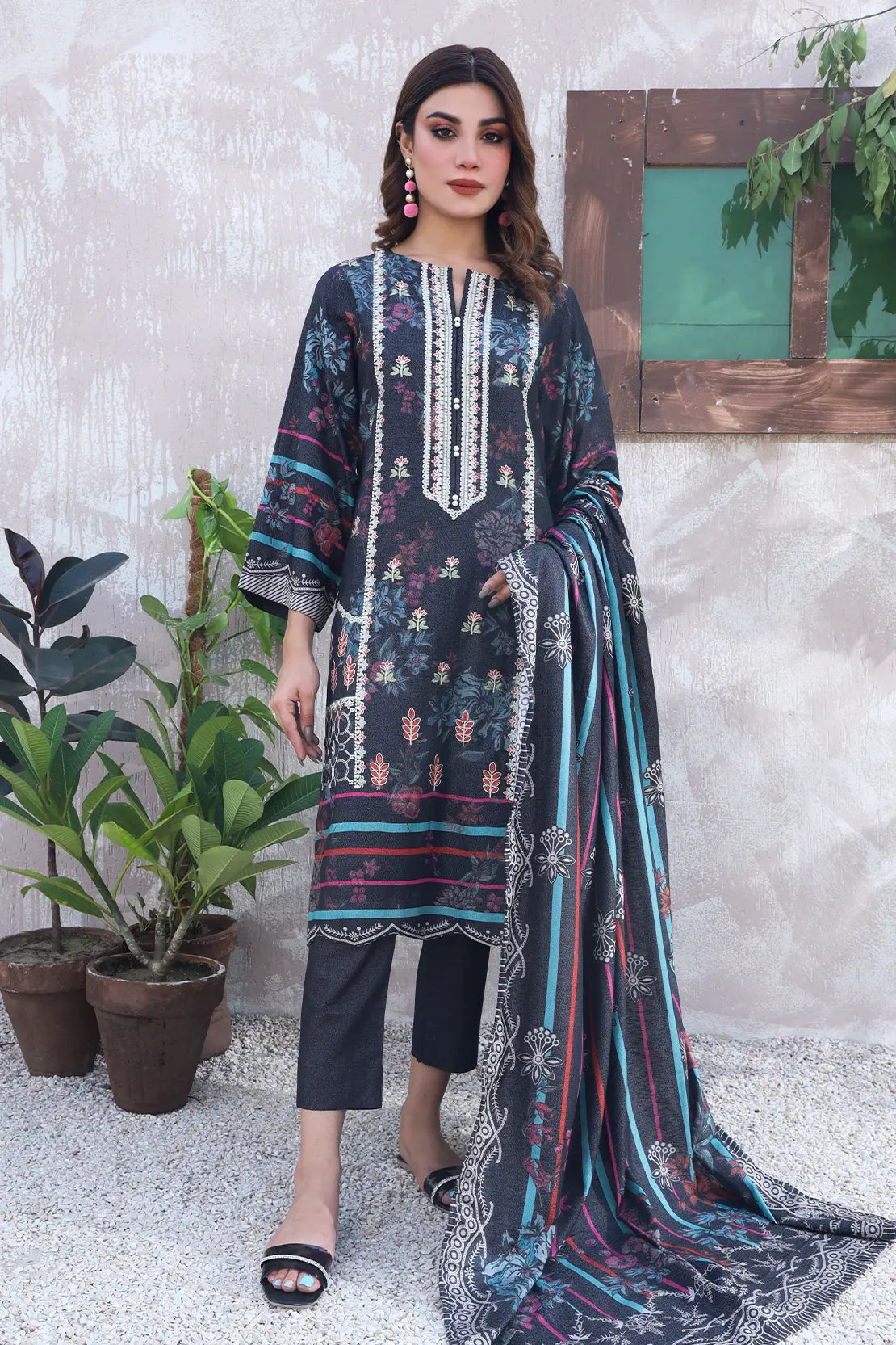 3 Piece – Premium Embroidered Karandi – 8316