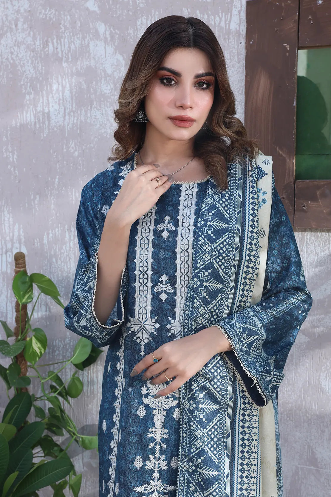 3 Piece – Premium Embroidered Karandi – 8319