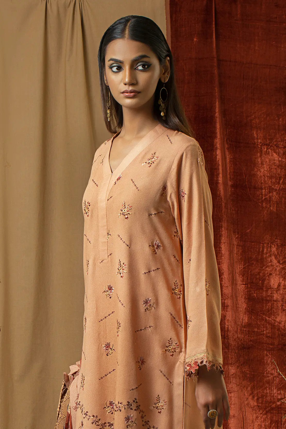 3 Piece – Premium Embroidered Karandi – 8300