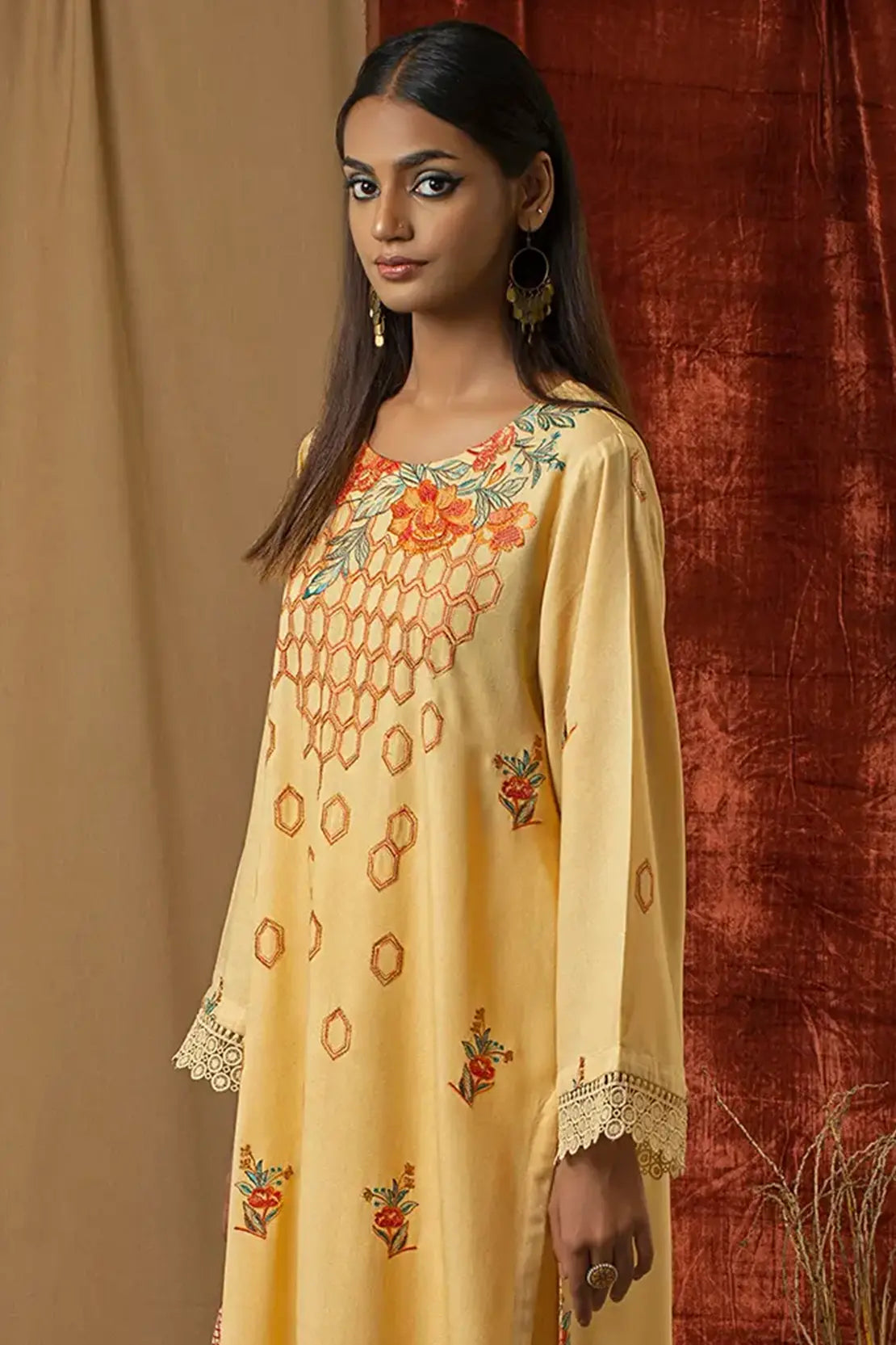 3 Piece – Premium Embroidered Karandi – 8296