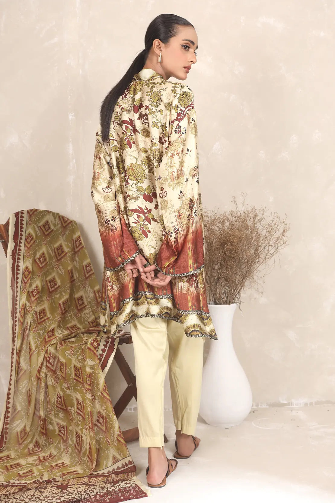 3 Piece – Printed Luxury Silk – 8104