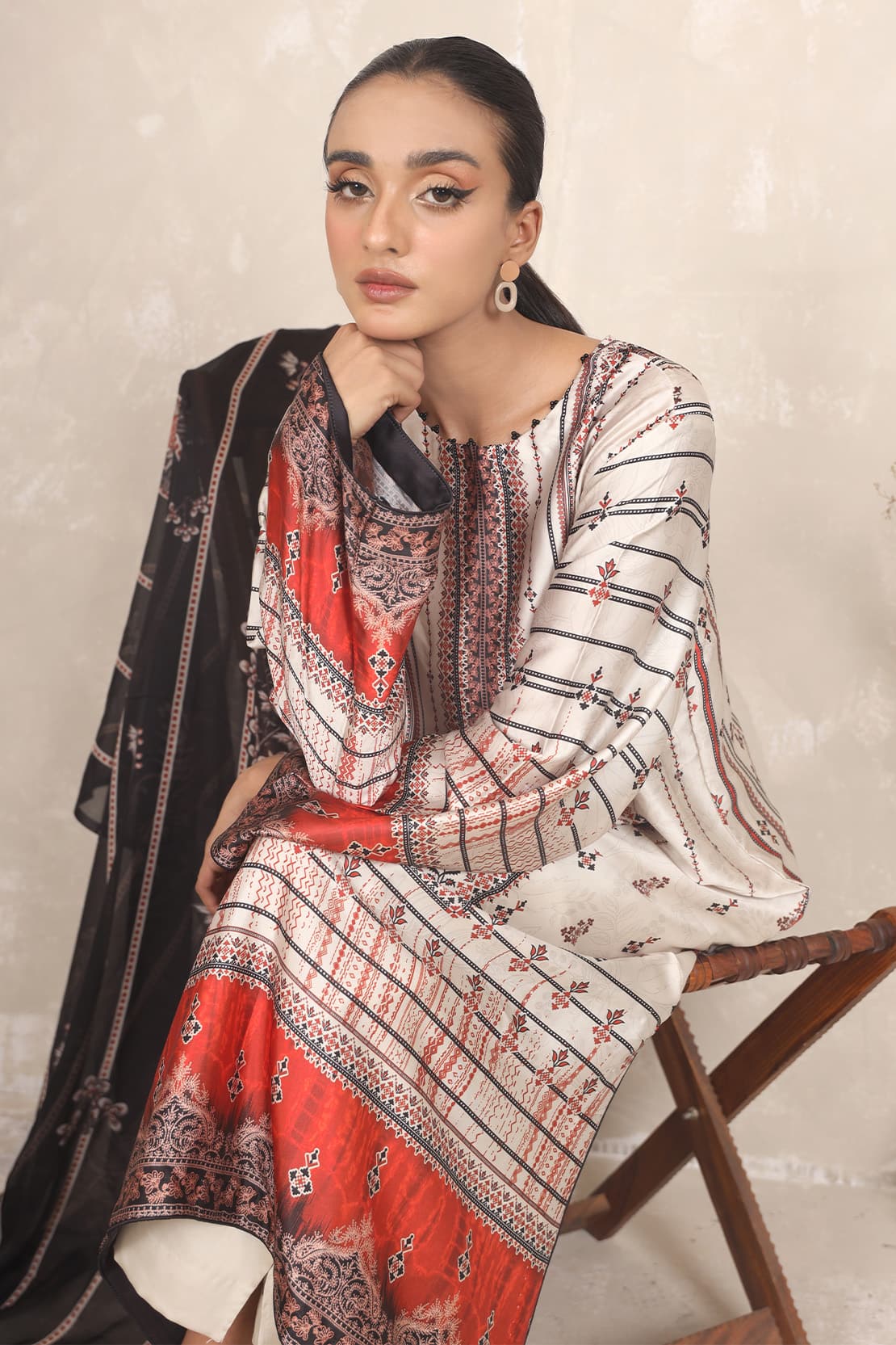 3 Piece – Printed Luxury Silk – 8106