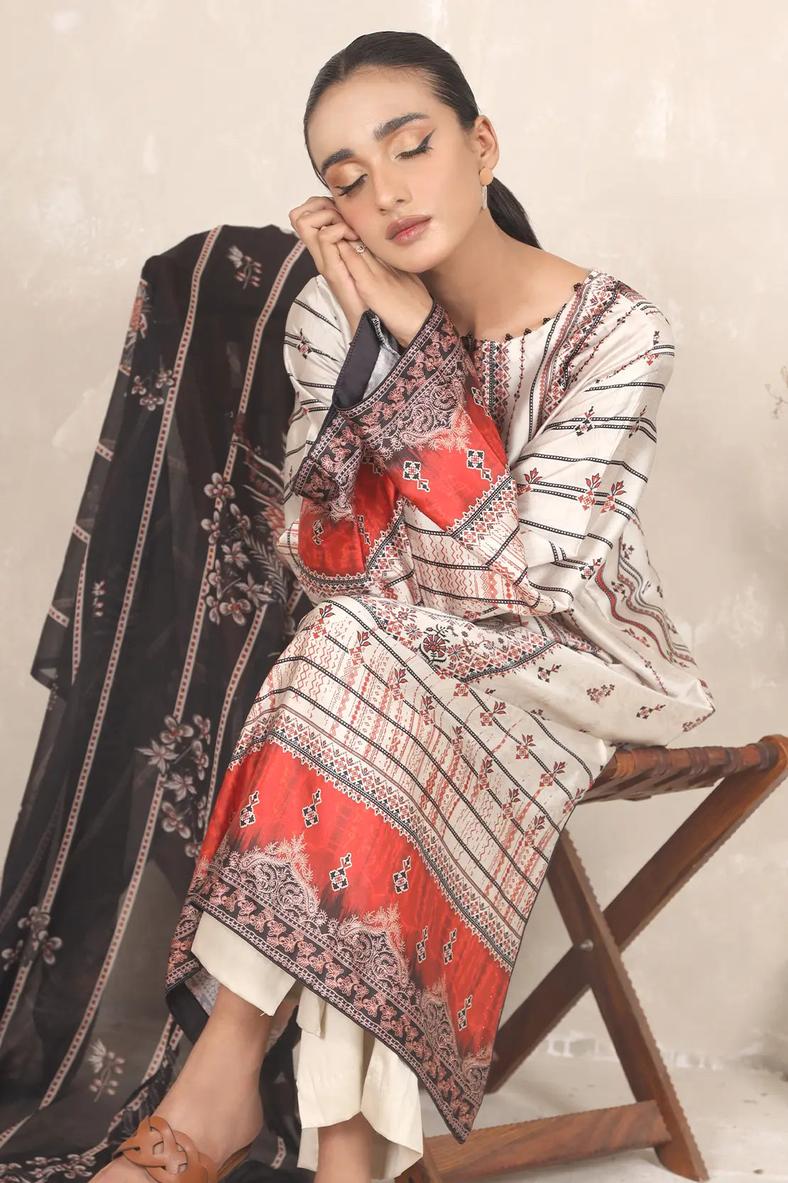3 Piece – Printed Luxury Silk – 8106