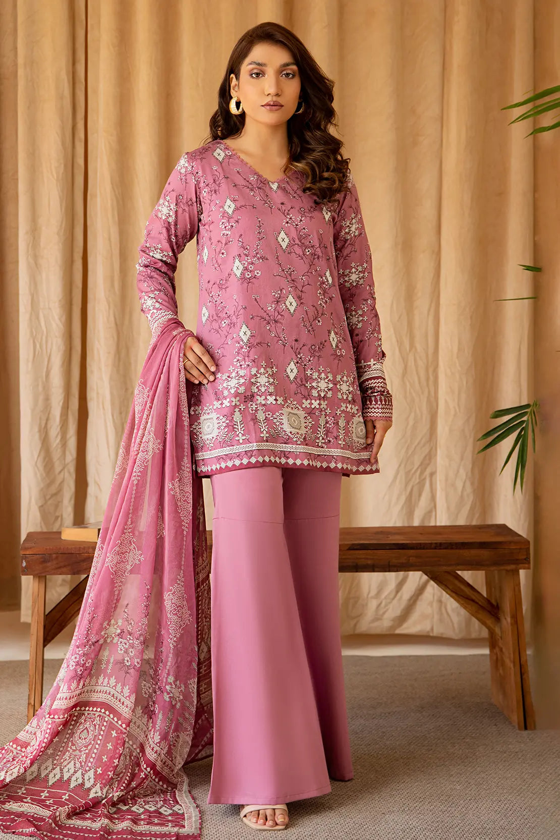 3 Piece – Luxury Printed Cotton Satin – 8231