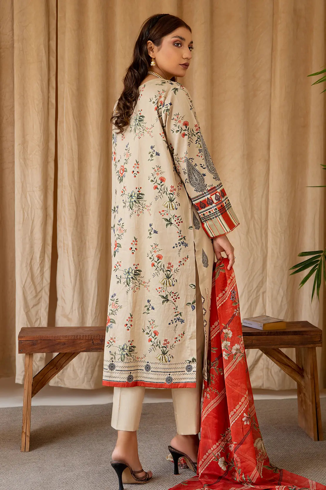 3 Piece – Luxury Printed Cotton Satin – 8235