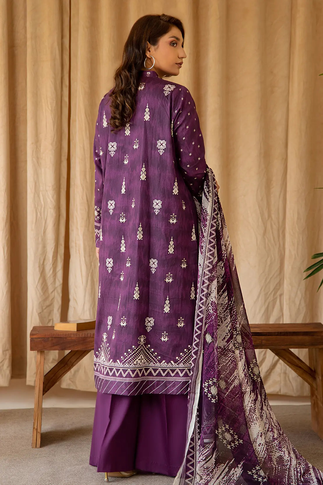 3 Piece – Luxury Printed Cotton Satin – 8239