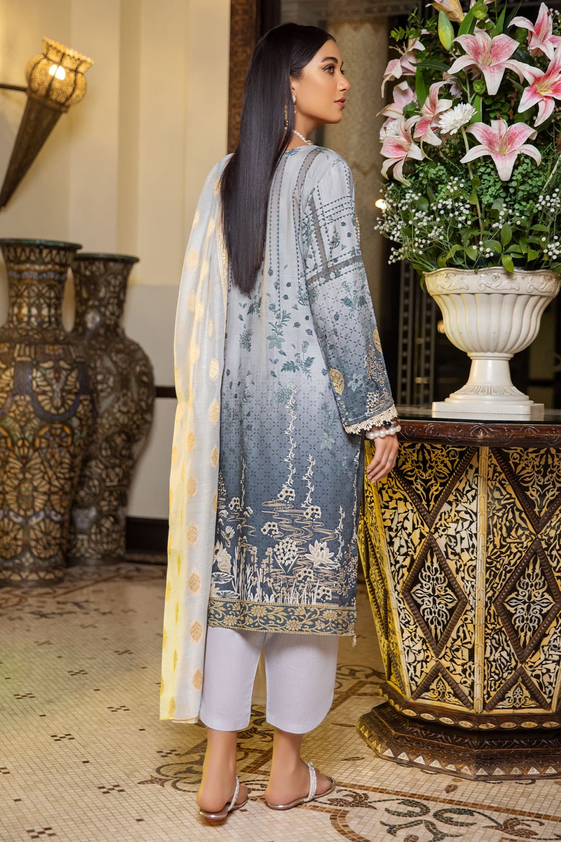 3 Piece - Embroidered Slub Linen - 7082