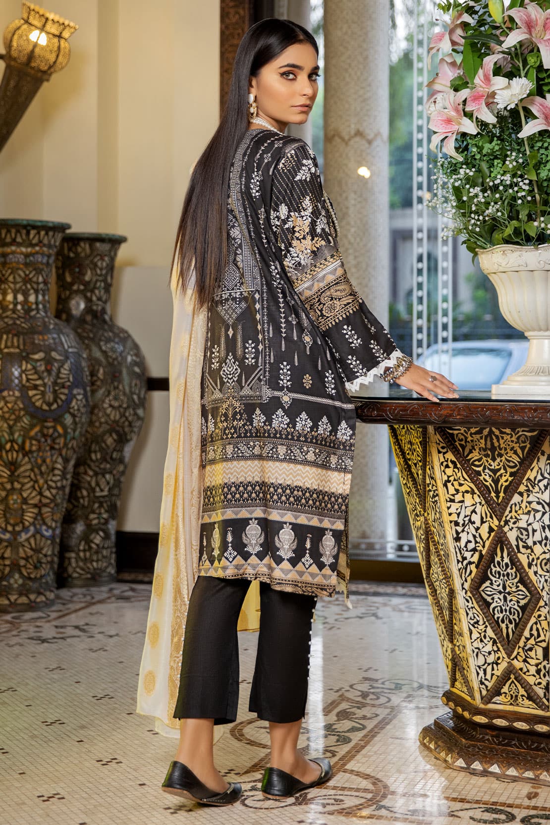 3 Piece - Embroidered Slub Linen - 7085