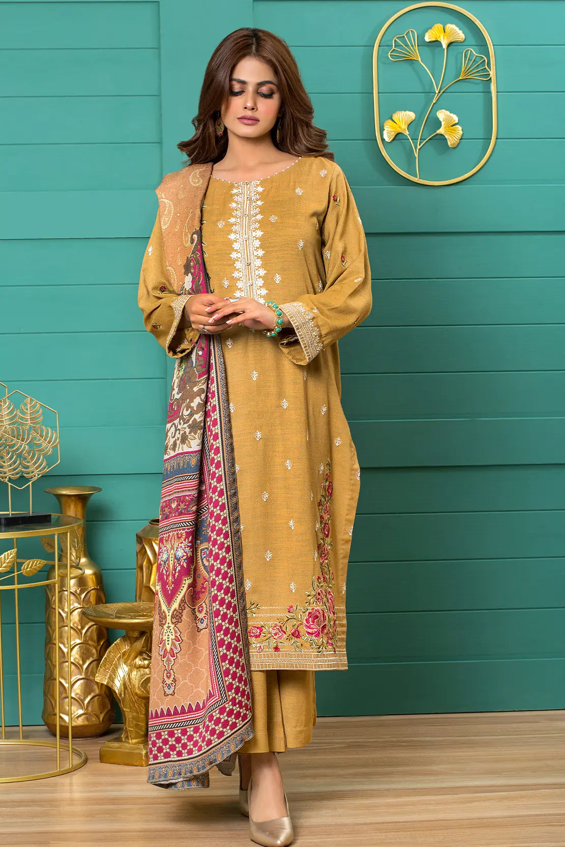 3 Piece – Luxury Embroidered Peach – 903
