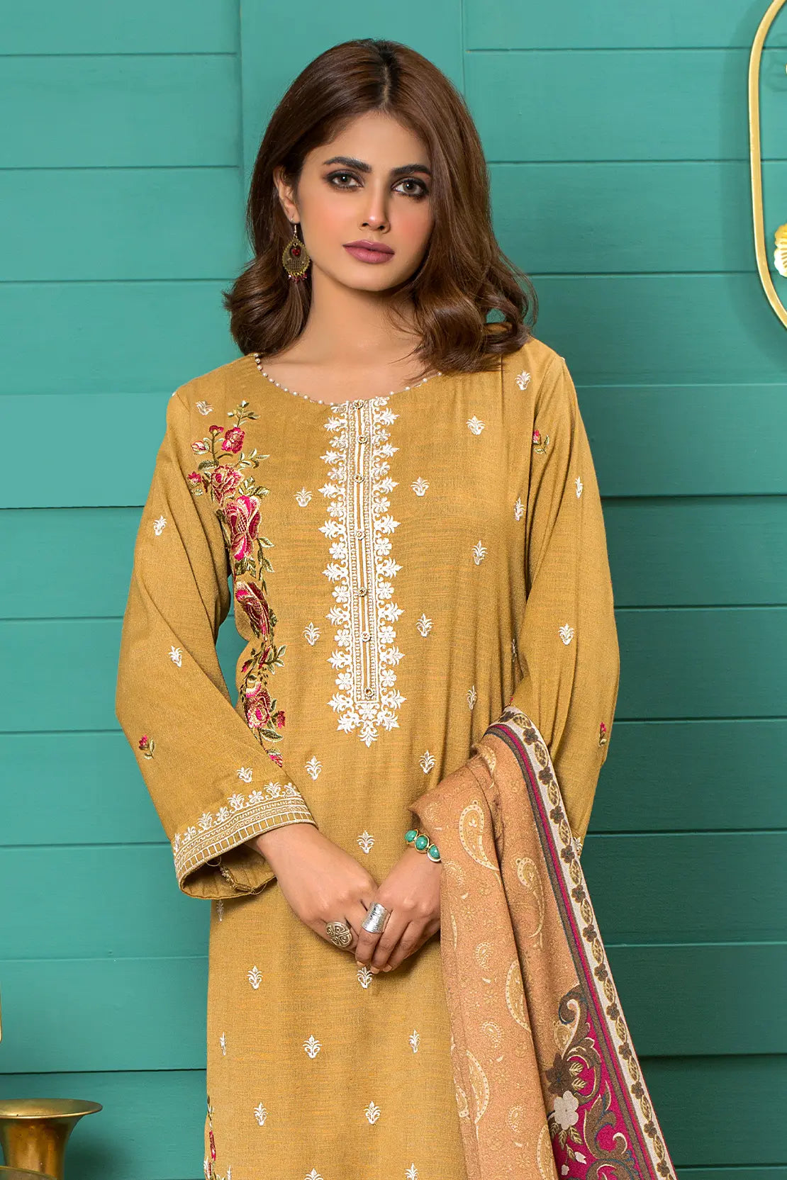 3 Piece – Luxury Embroidered Peach – 903
