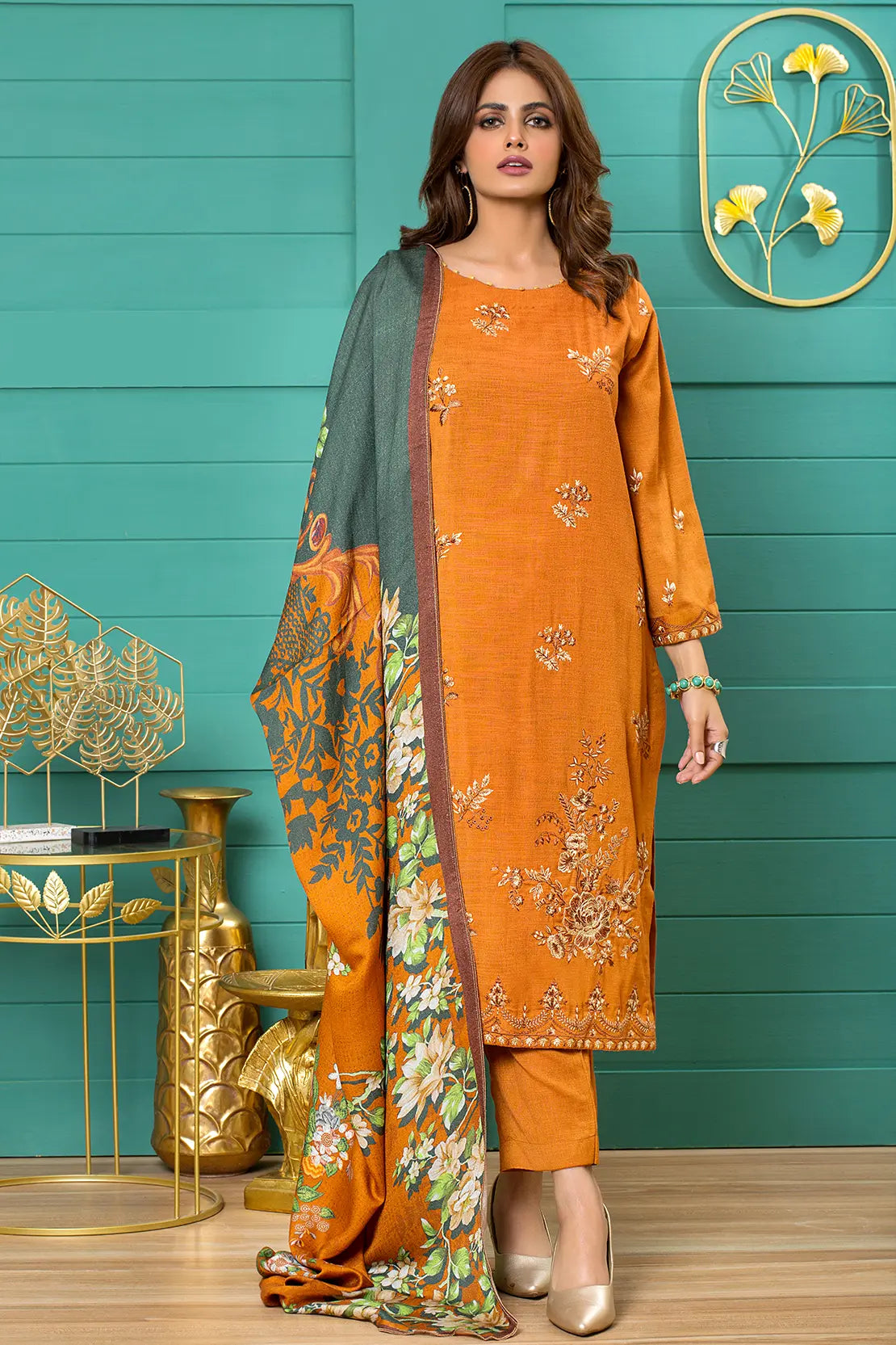 3 Piece – Luxury Embroidered Peach – 904