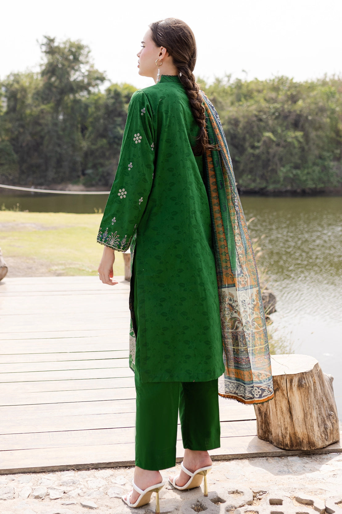 3 Piece - Premium Embroidered Lawn - 443N