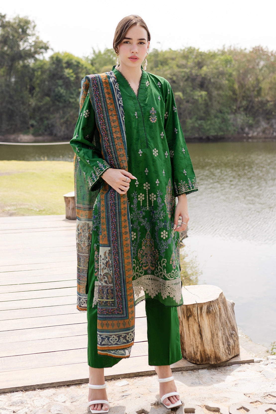 3 Piece - Premium Embroidered Lawn - 443N