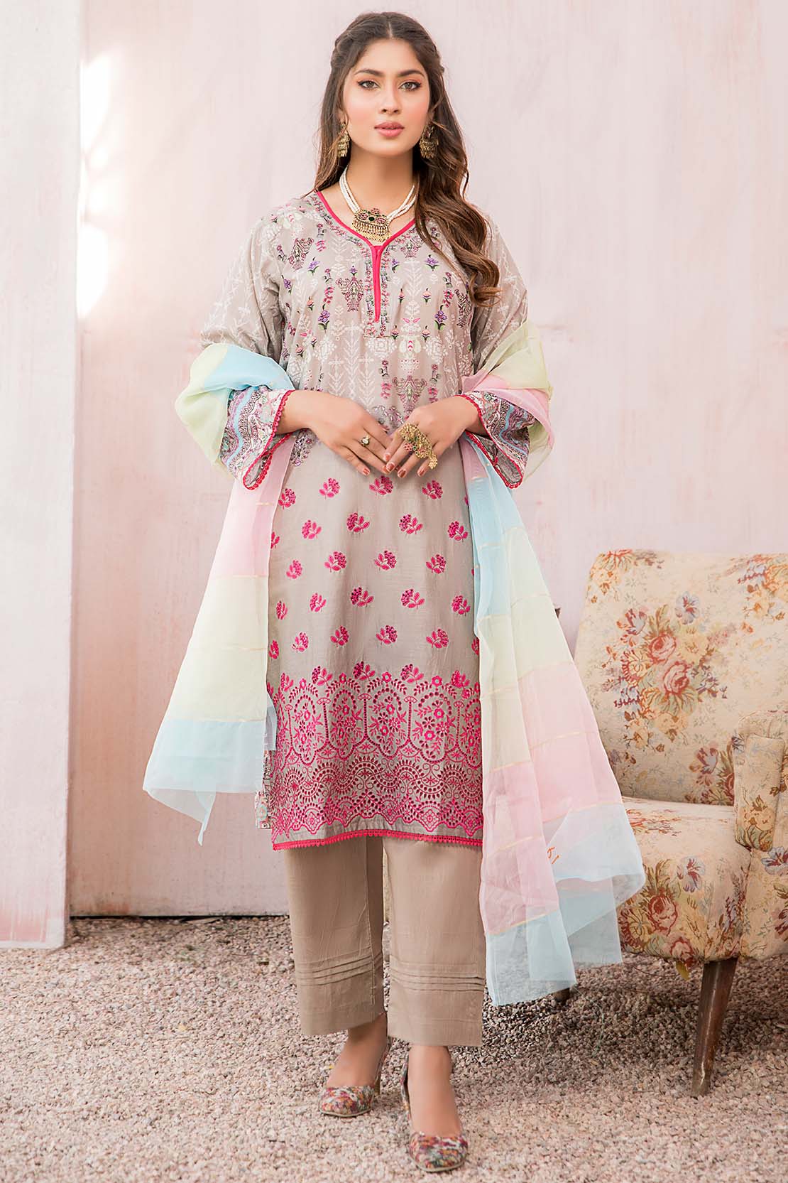3 Piece – Embroidered Lawn -6850
