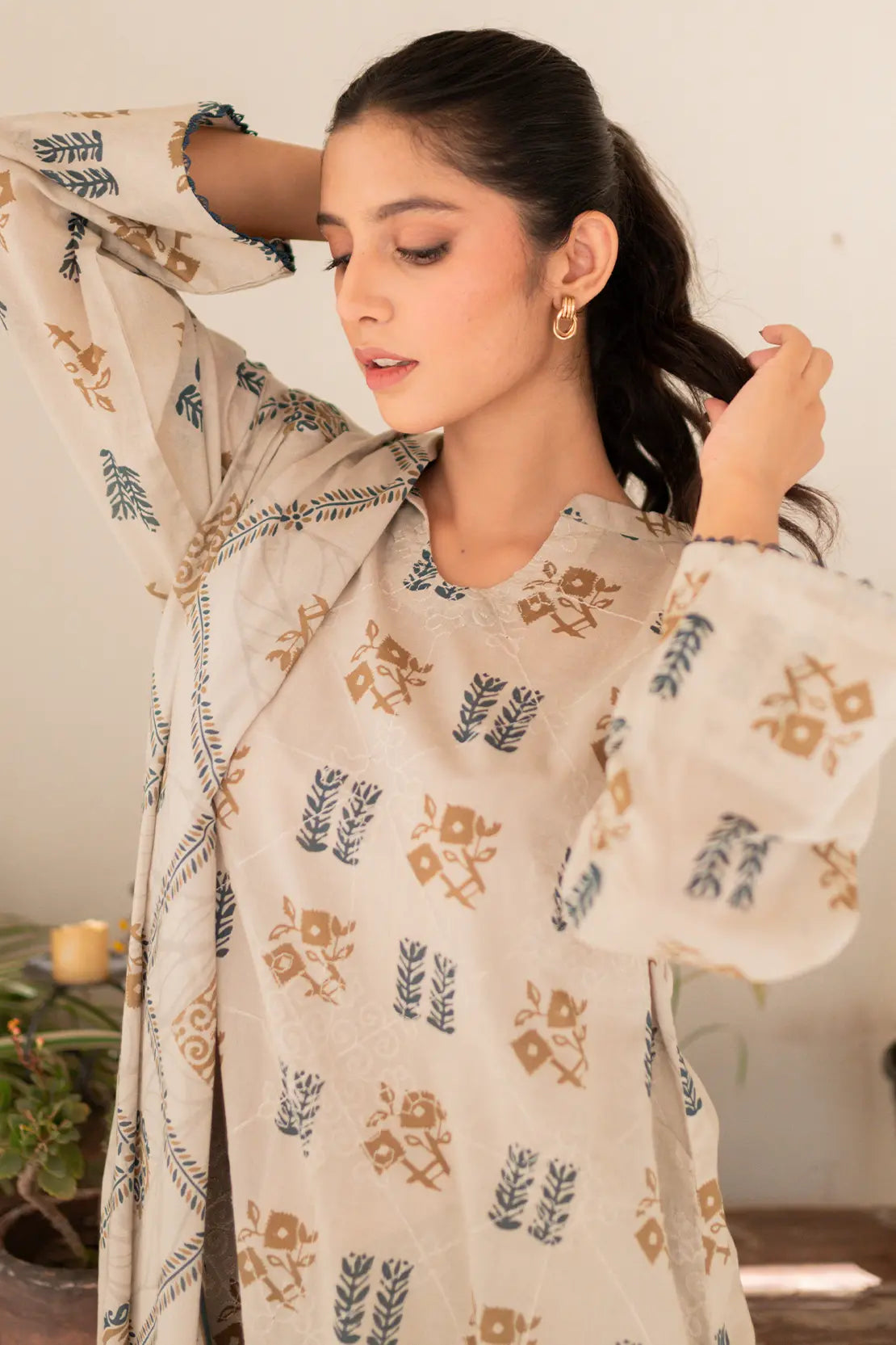 3 Piece - Embroidered Lawn - 8486