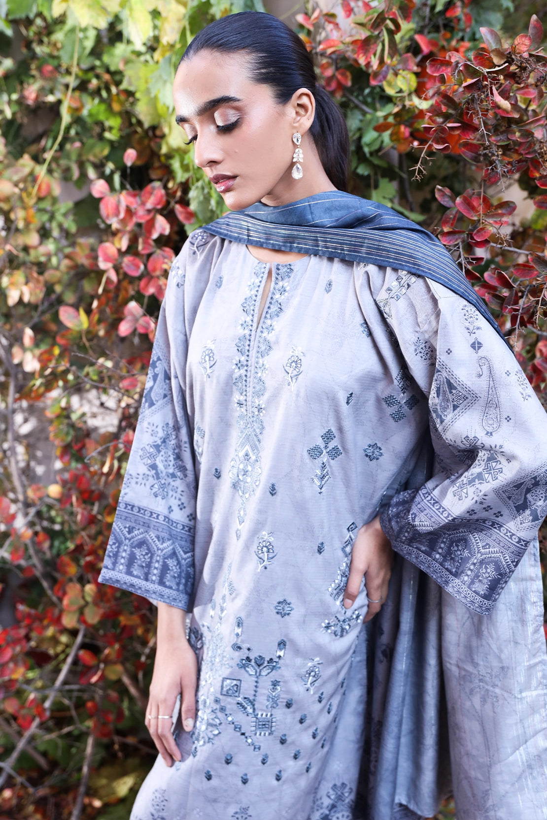3 Piece - Premium Embroidered Linen - 0100