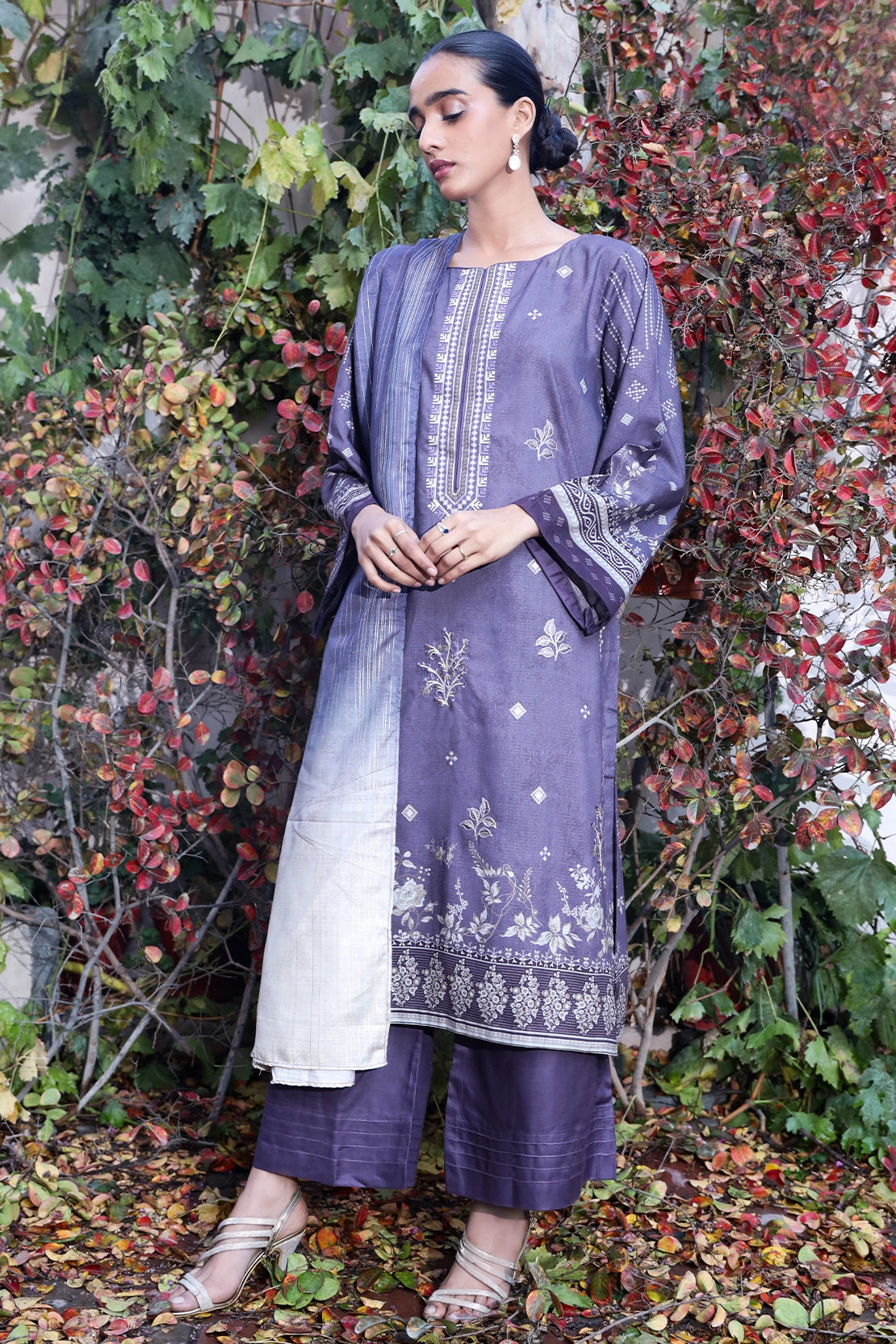 3 Piece - Premium Embroidered Linen - 0092