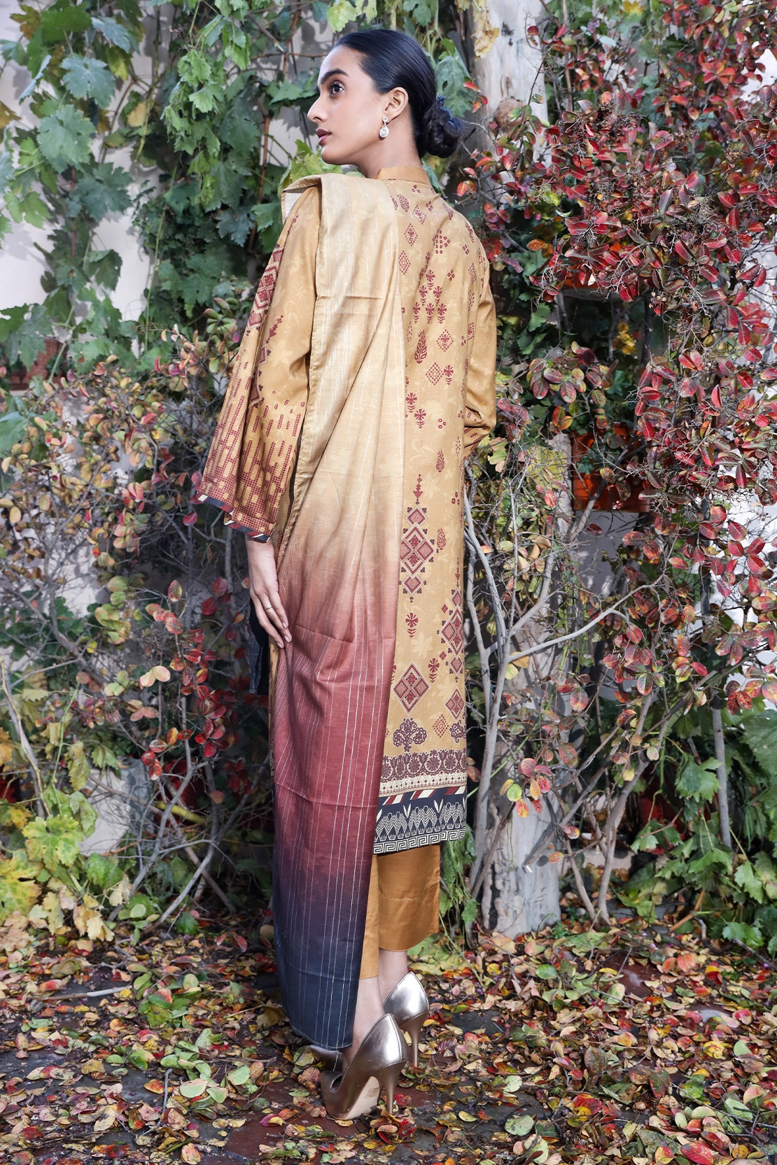 3 Piece - Premium Embroidered Linen - 0093