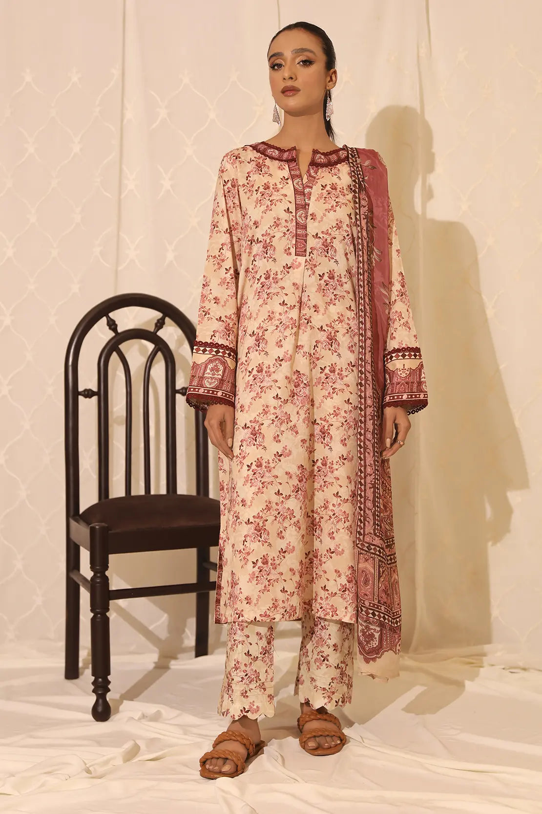 3 Piece – Premium Printed Lawn – 7763